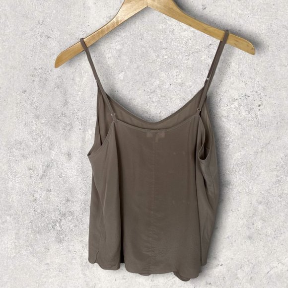 Aritzia Wilfred 100% Silk Camisole Tank Top Minou Tan Beige Size Large Basic - Picture 4 of 11